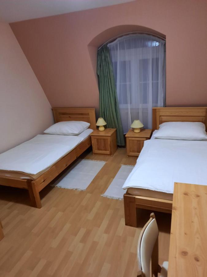 Ambrozia Guesthouse Nagykanizsa Esterno foto
